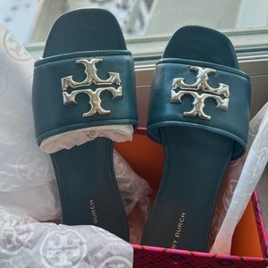 New in Box Tory Burch Eleanor Slide Calf Leather
